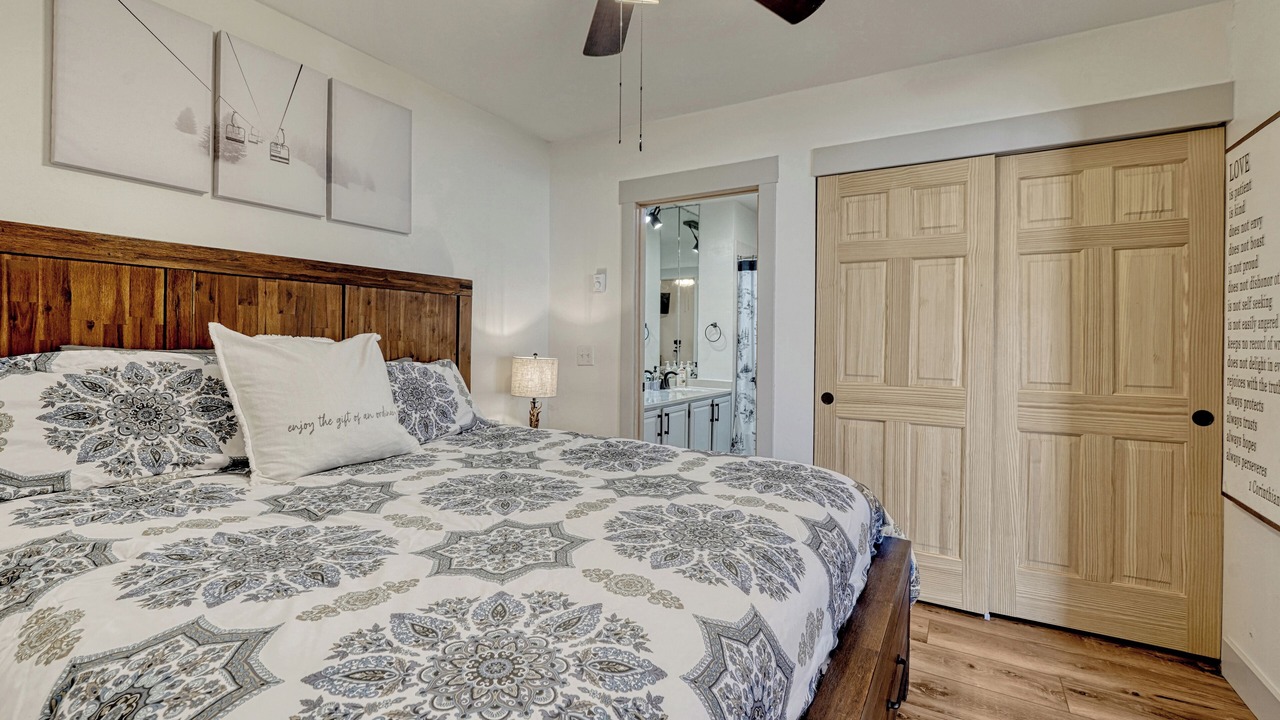 Photo of Bedroom in Silvercreek