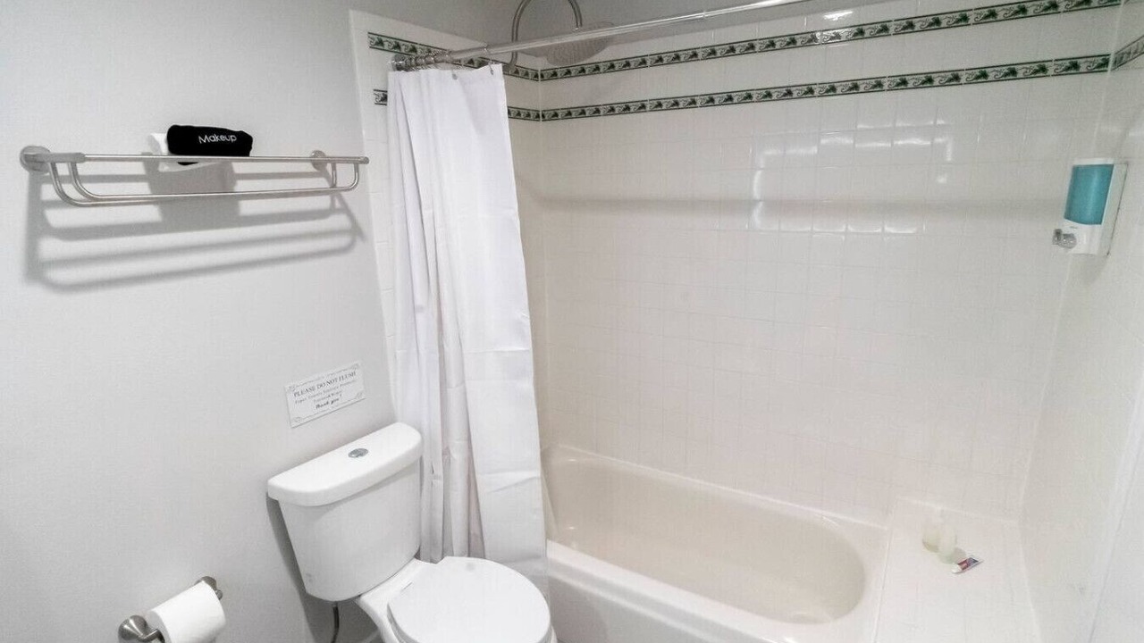 Photo of Bathroom in North Central Westminster