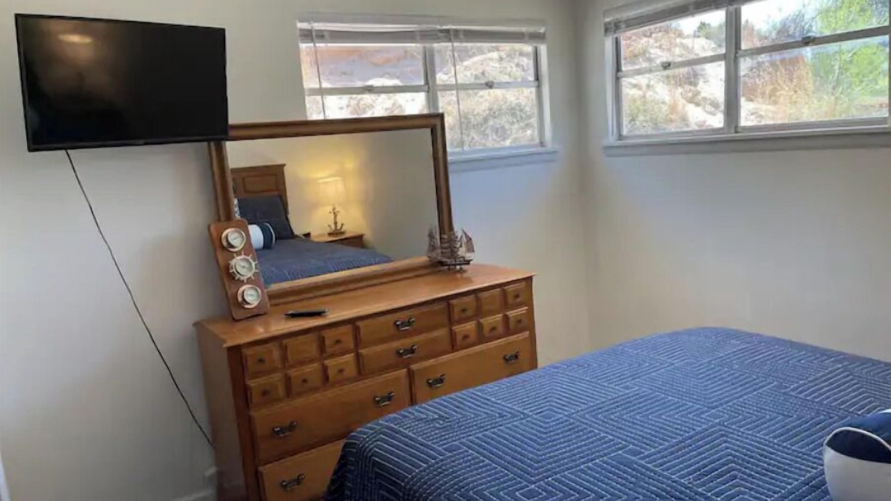 Photo of Bedroom in Palisades
