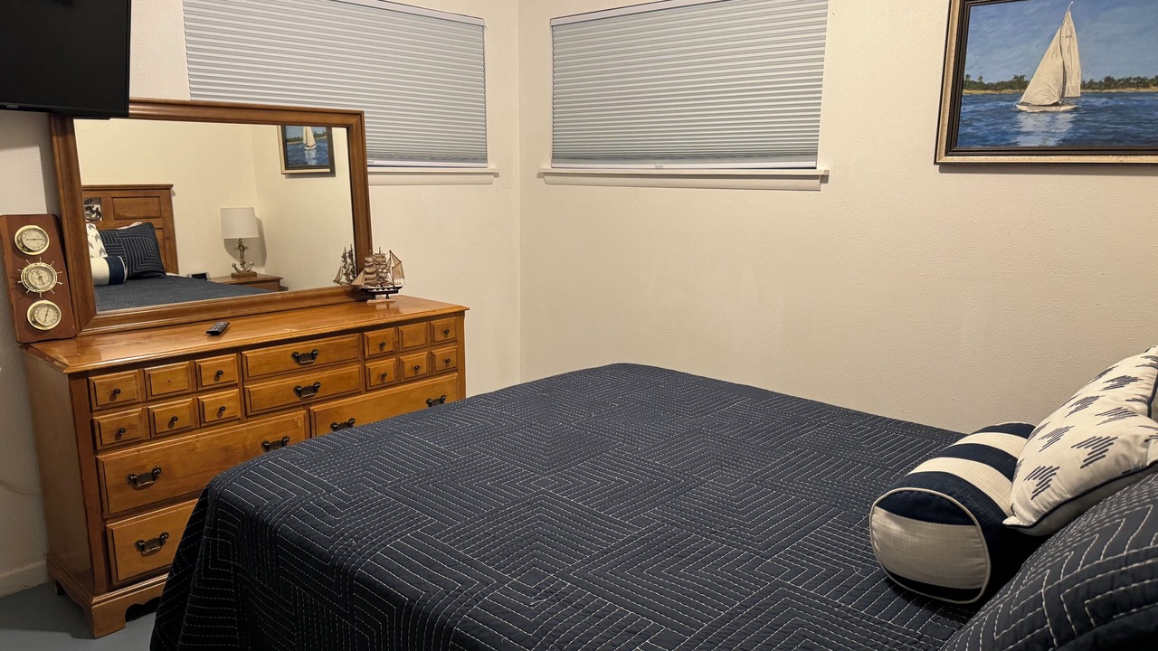 Photo of Bedroom in Palisades