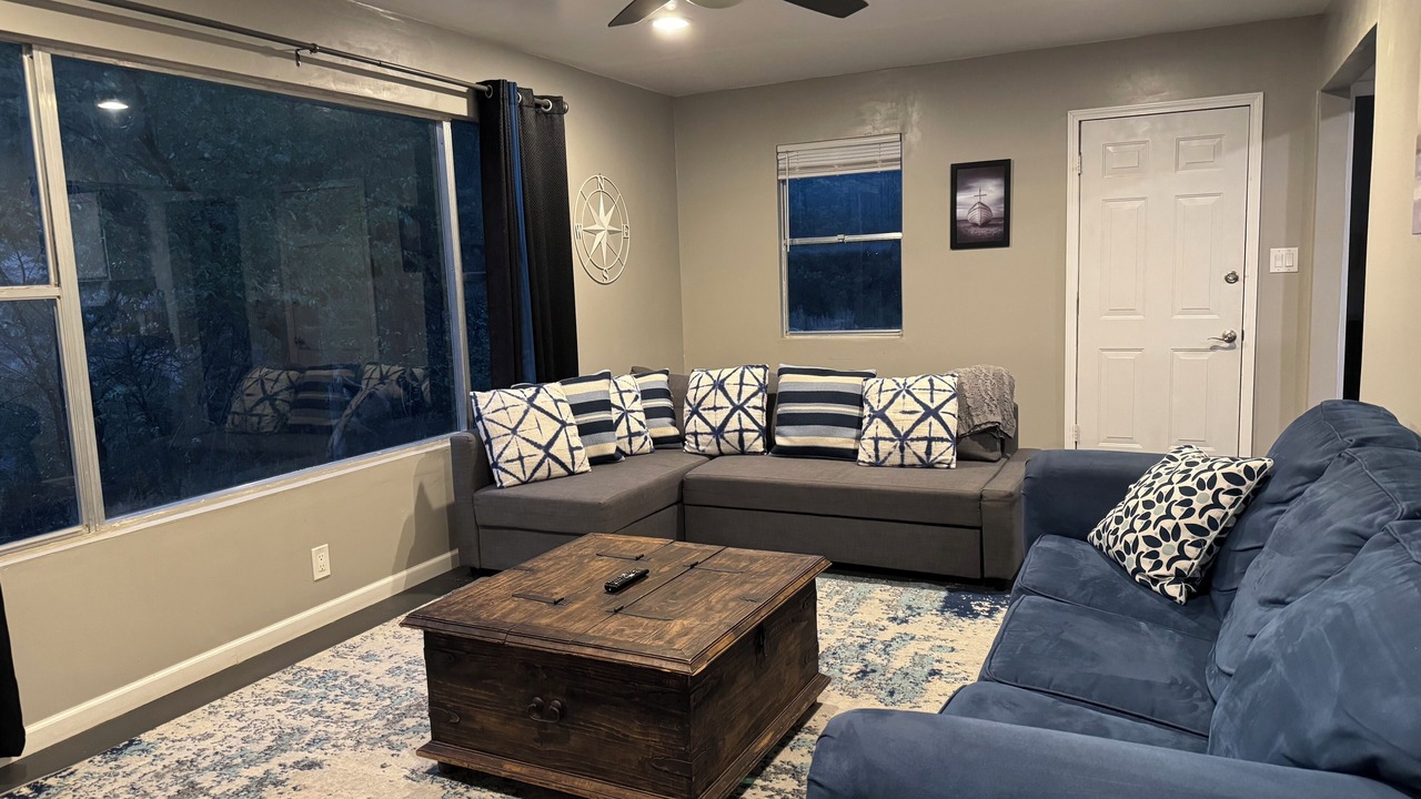 Photo of Livingroom in Palisades