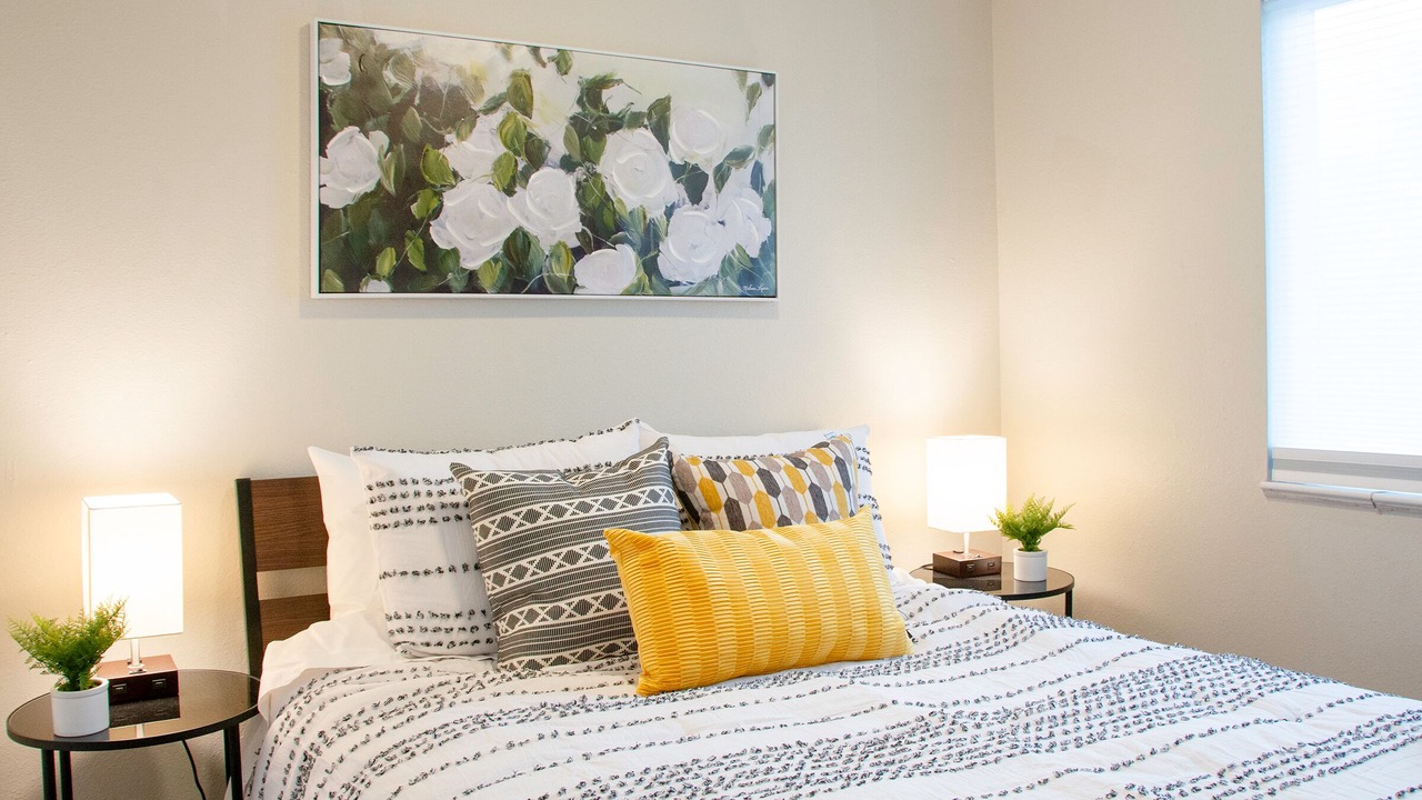 Photo of Bedroom in Aurora