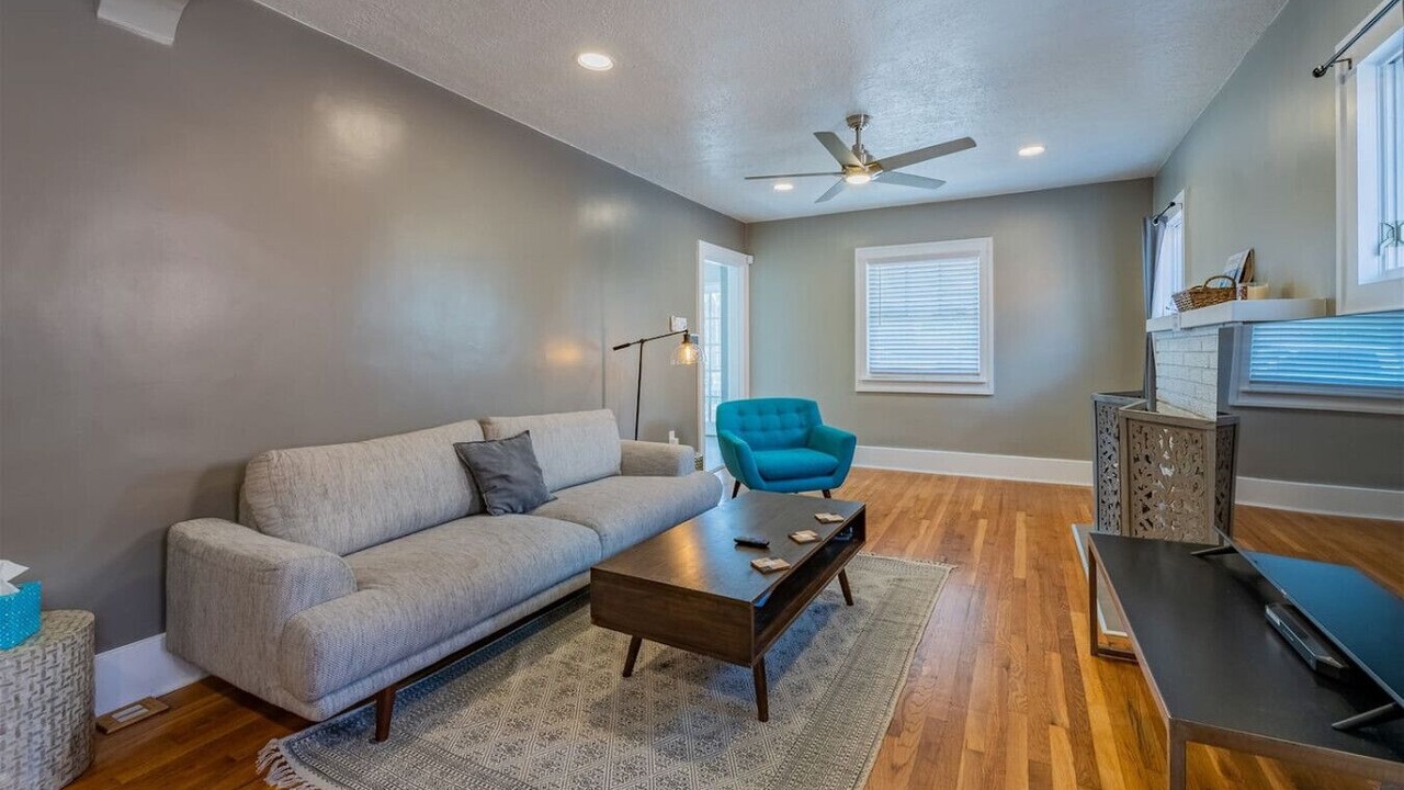 Photo of Livingroom in Downtown Albuquerque