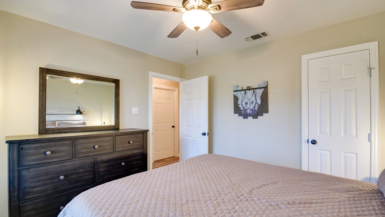 Photo of Bedroom in Granbury