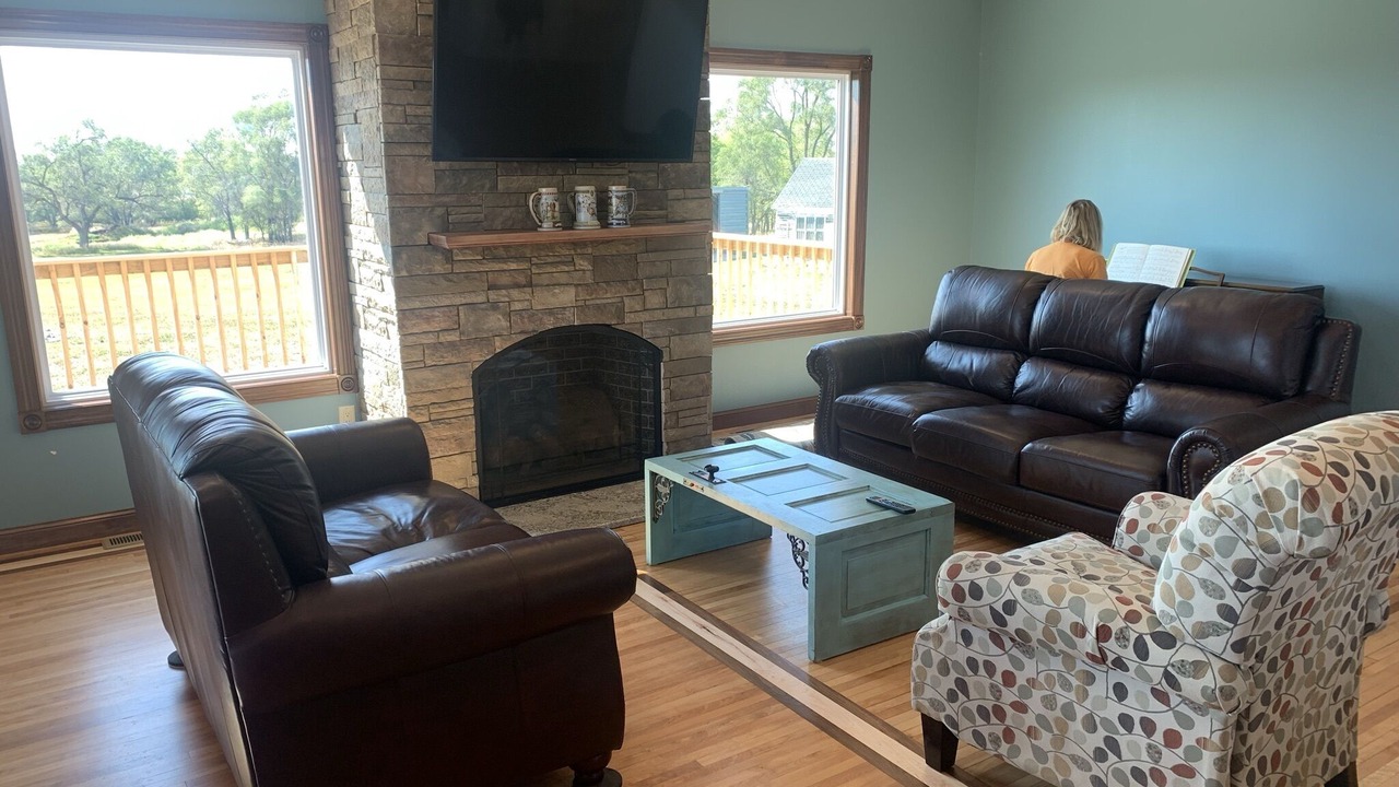 Photo of Livingroom in Southeast Bon Homme