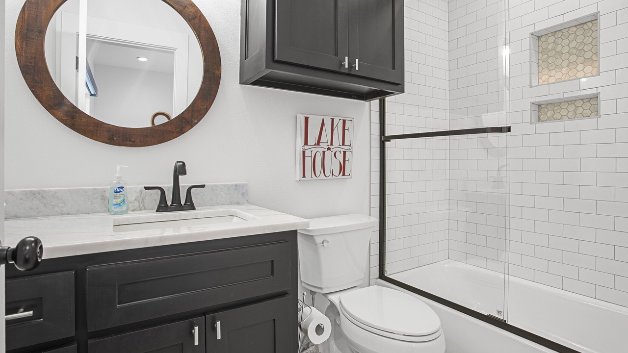 Photo of Bathroom in Graford