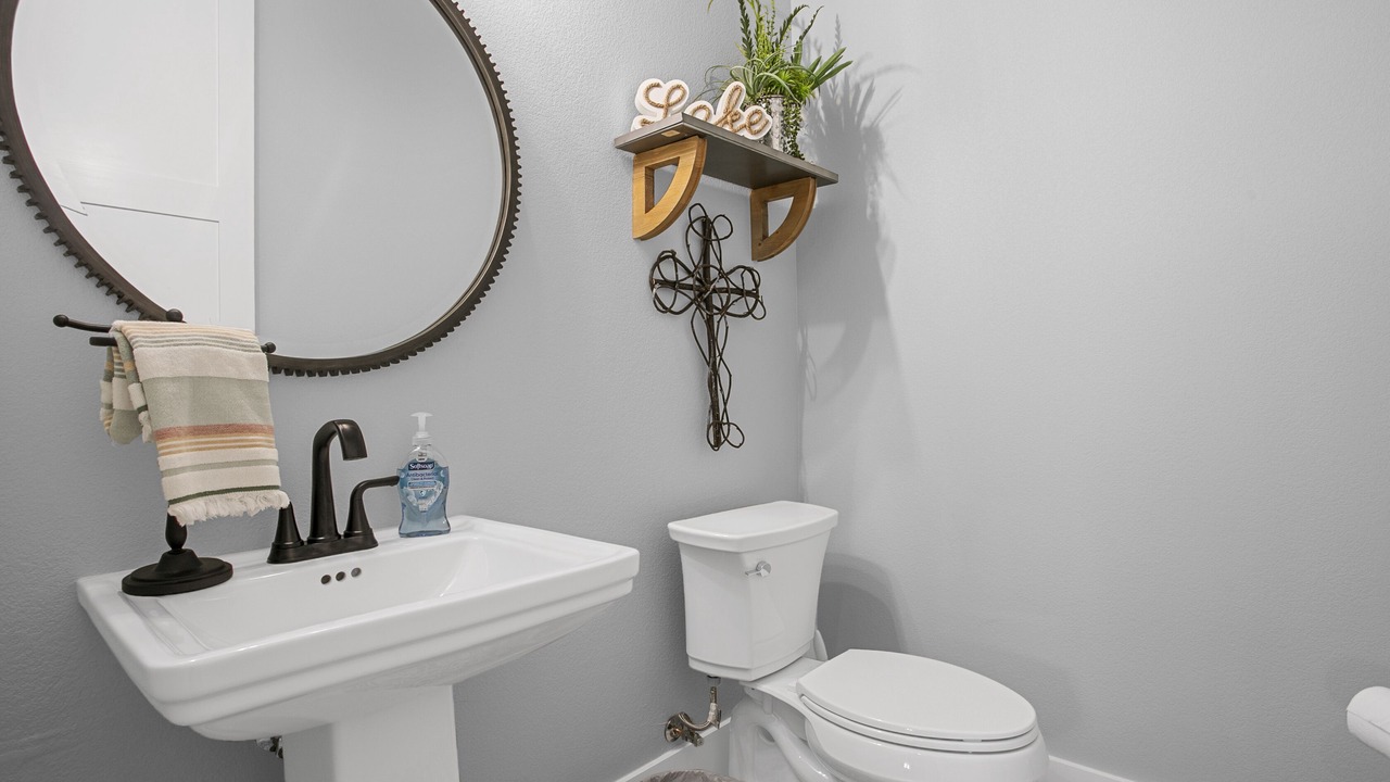 Photo of Bathroom in Graford