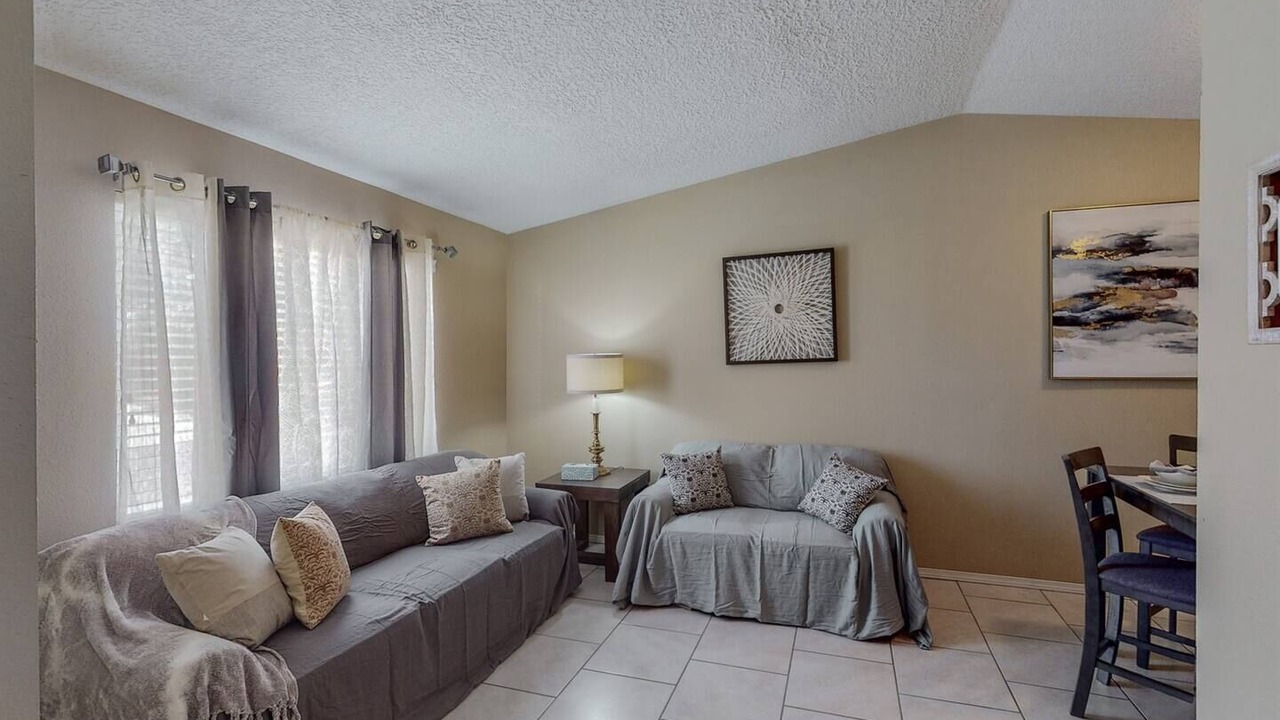 Photo of Livingroom in Heritage Hills
