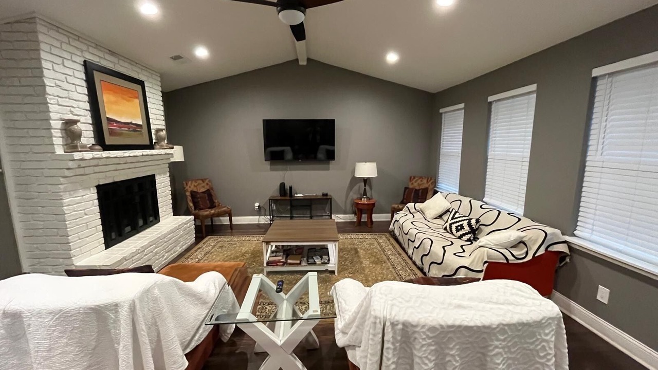 Photo of Livingroom in Duncanville
