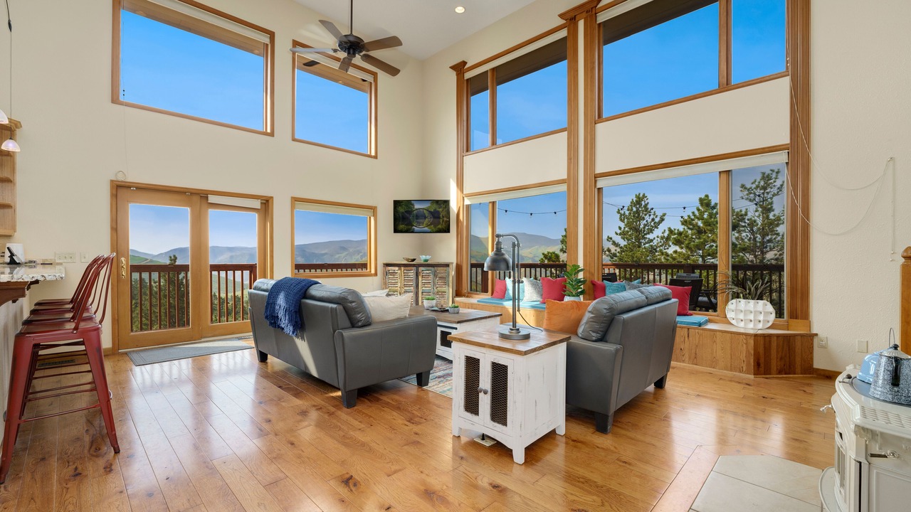 Photo of Livingroom in Glacier View Meadows