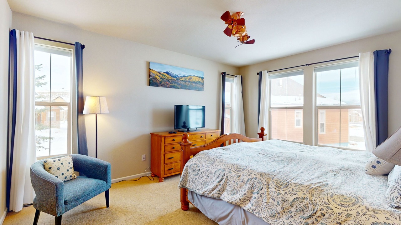 Photo of Bedroom in Silvercreek