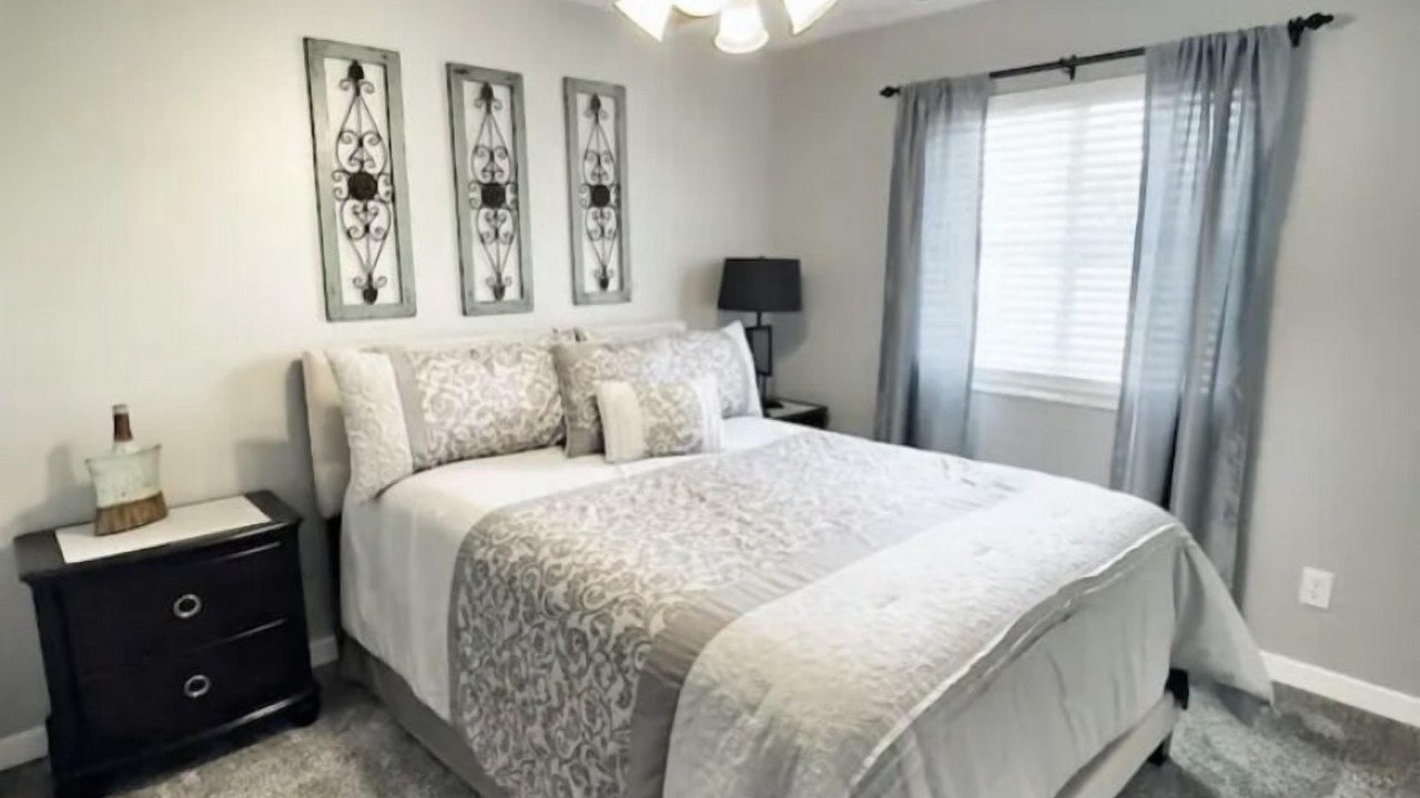Photo of Bedroom in Capitol Beach