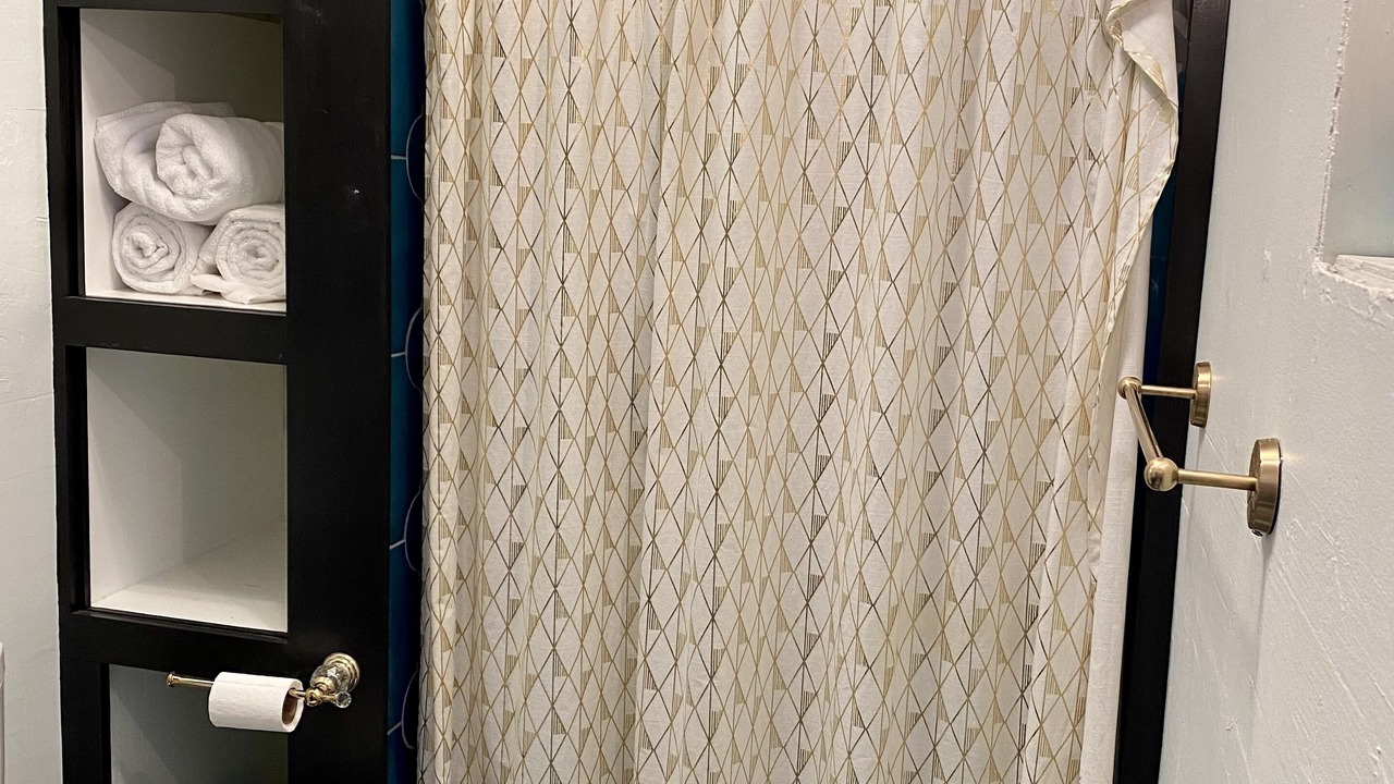 Photo of Bathroom in Sunnyside