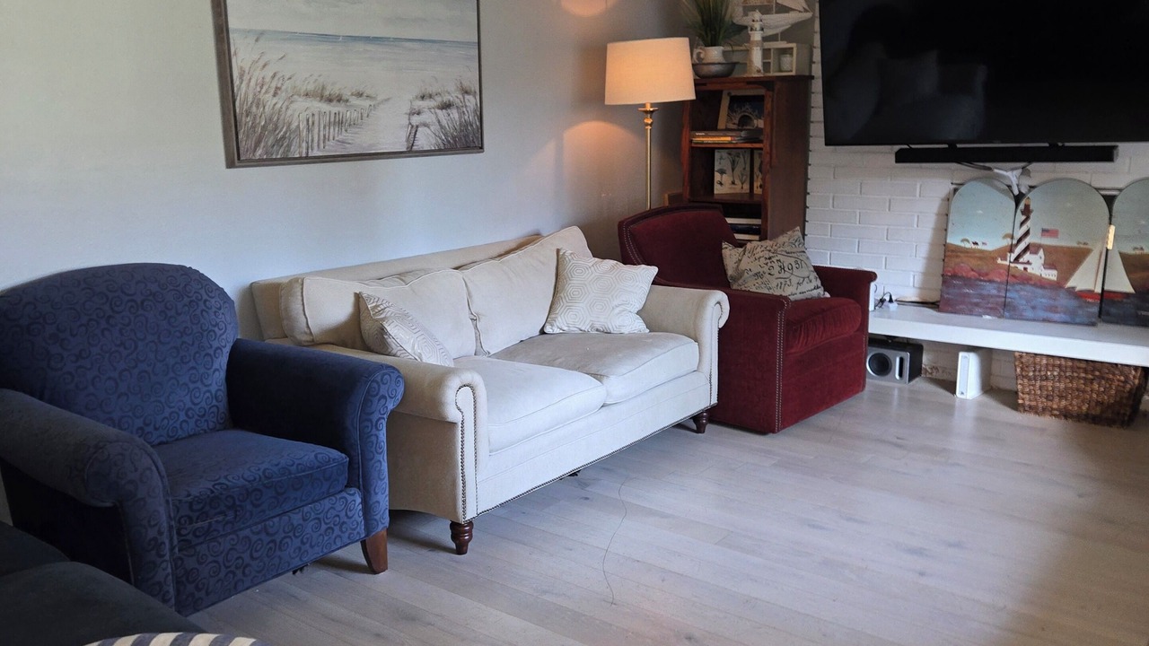 Photo of Livingroom in University Place