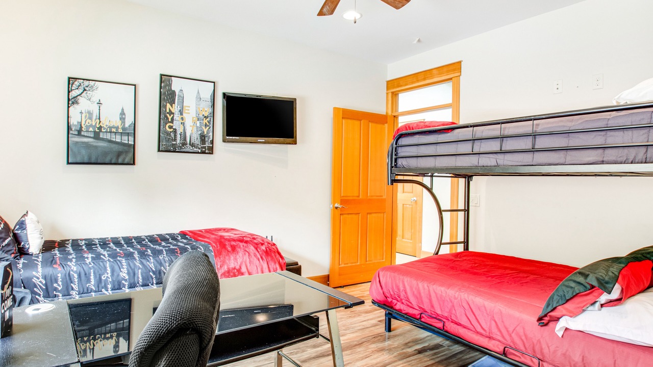 Photo of Bedroom in Orondo