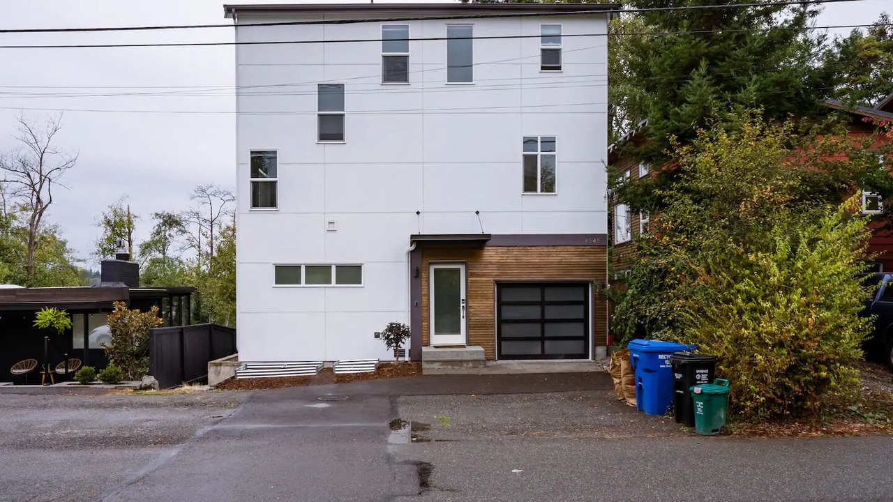 Photo of Outdoor in North Delridge