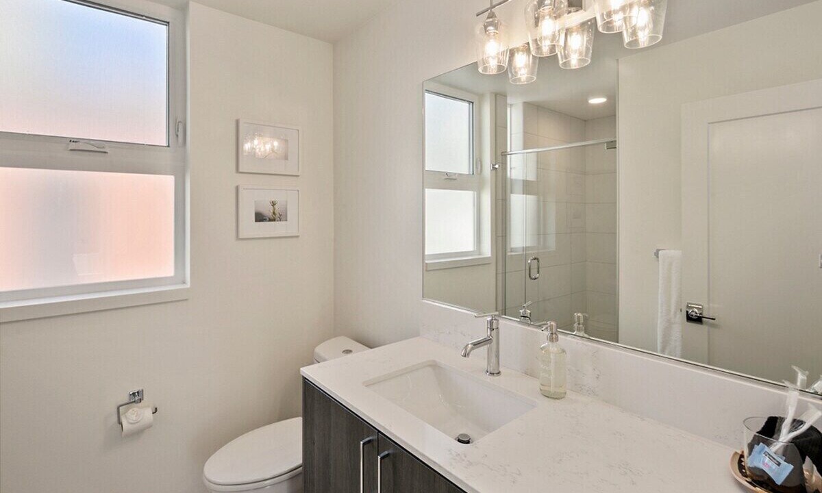 Photo of Bathroom in Broadway