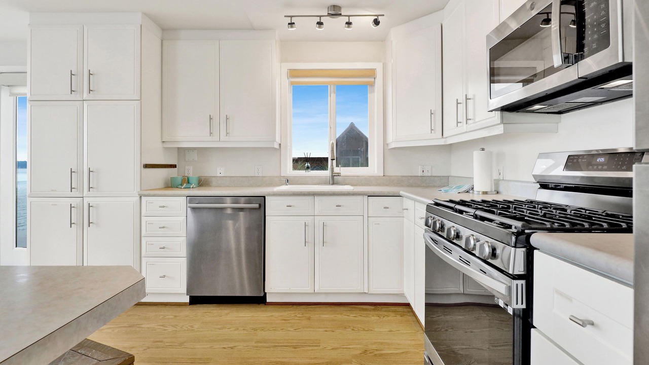 Photo of Kitchen in Langley