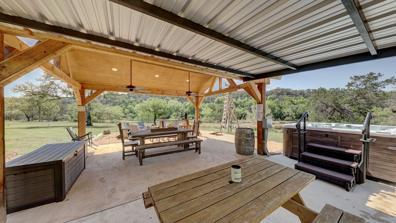 Photo of Outdoor in Hunt