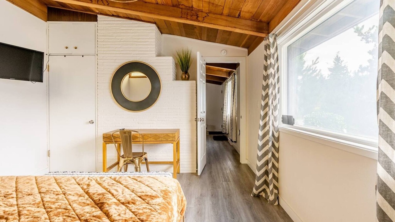 Photo of Bedroom in SeaTac