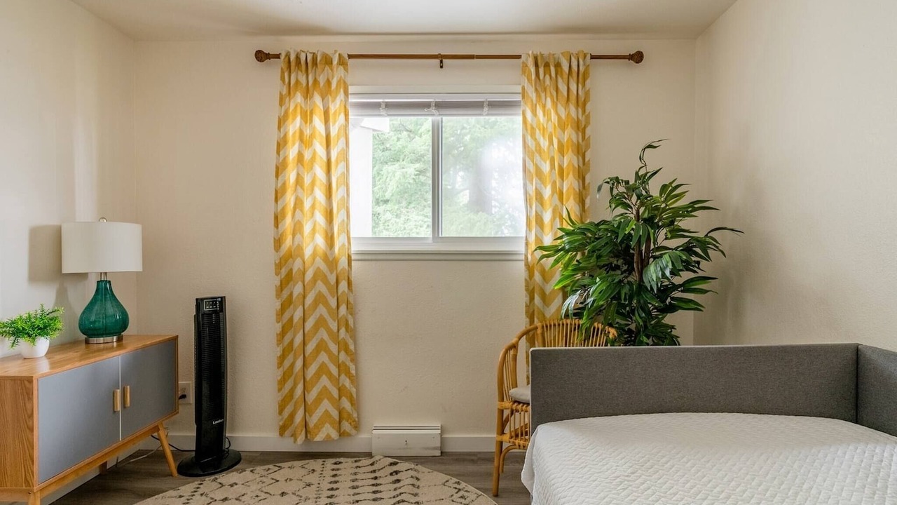 Photo of Bedroom in SeaTac