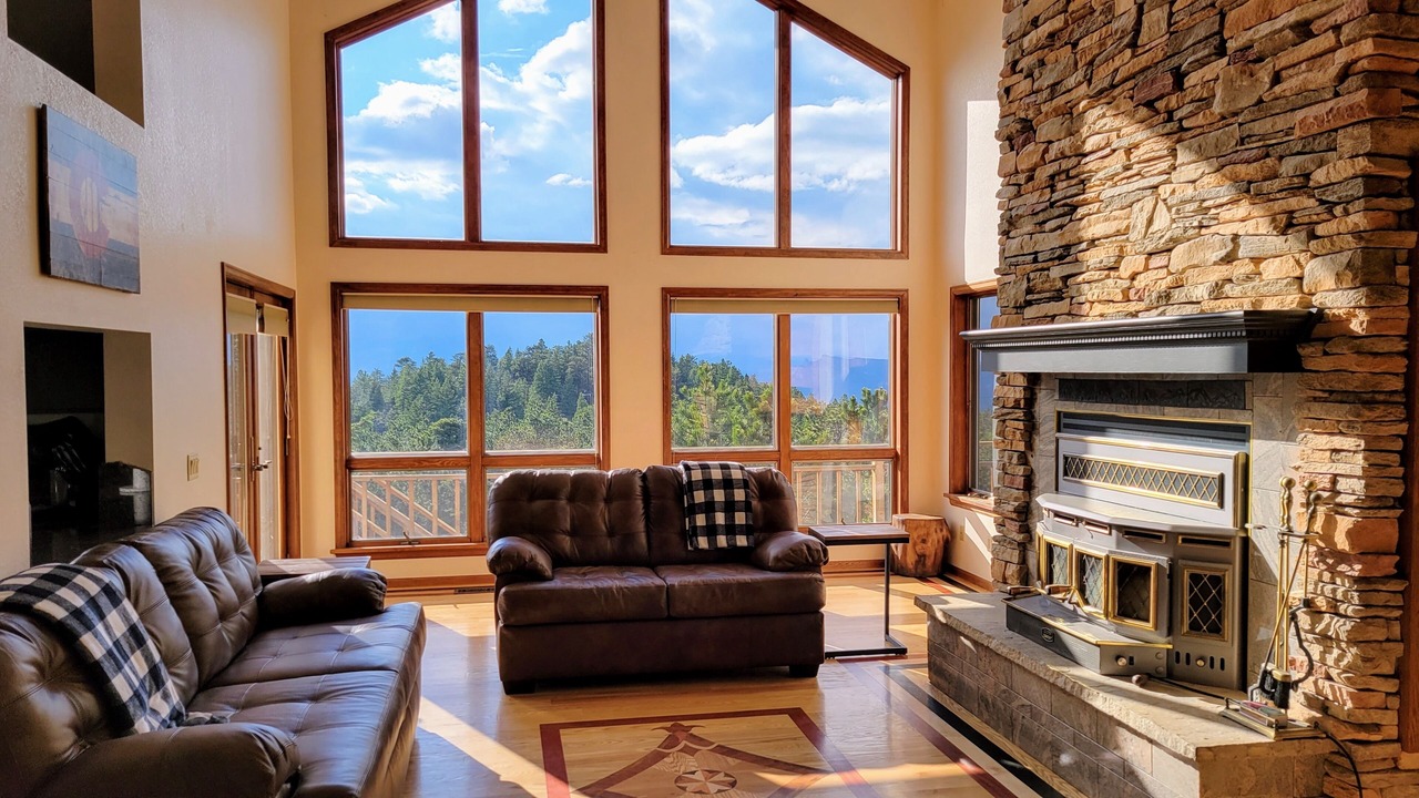 Photo of Bedroom in Coal Creek Canyon