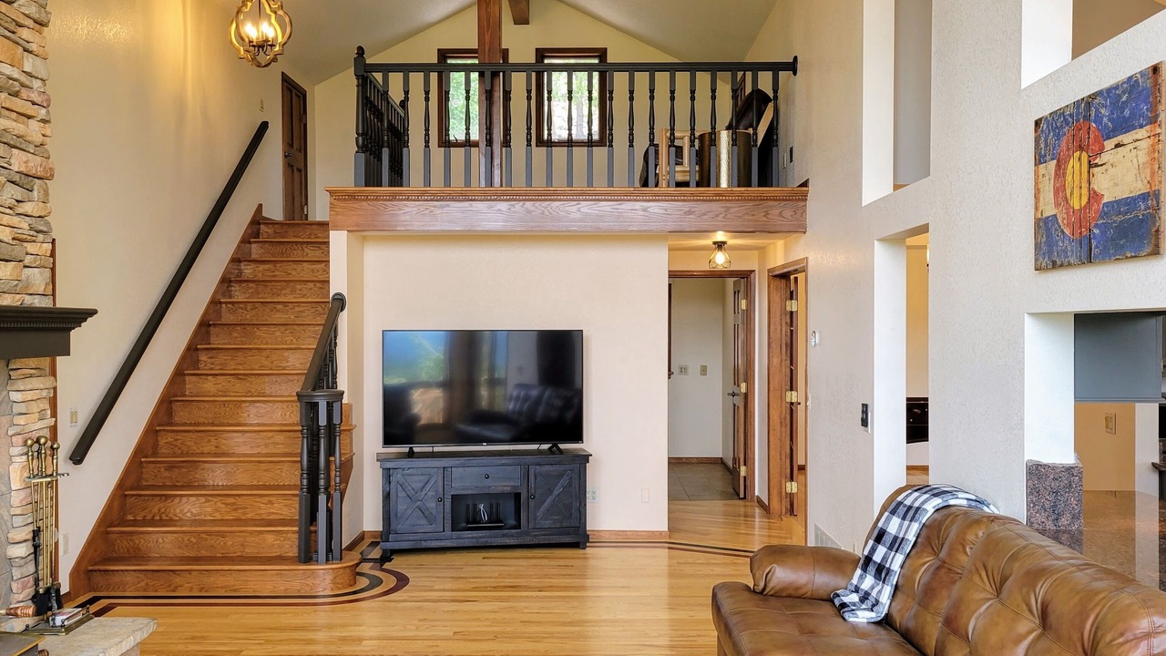 Photo of Bedroom in Coal Creek Canyon