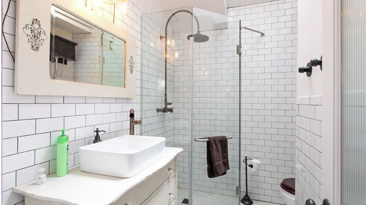 Photo of Bathroom in Goss - Grove
