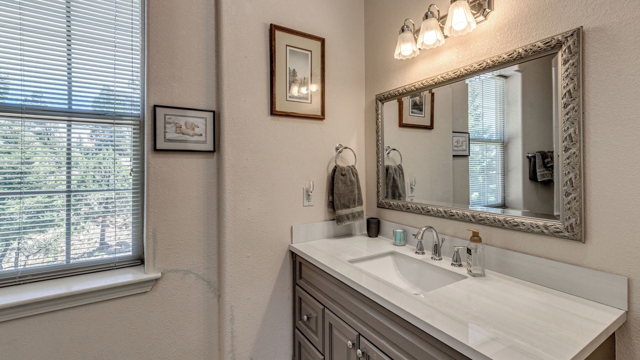 Photo of Bathroom in Ruidoso