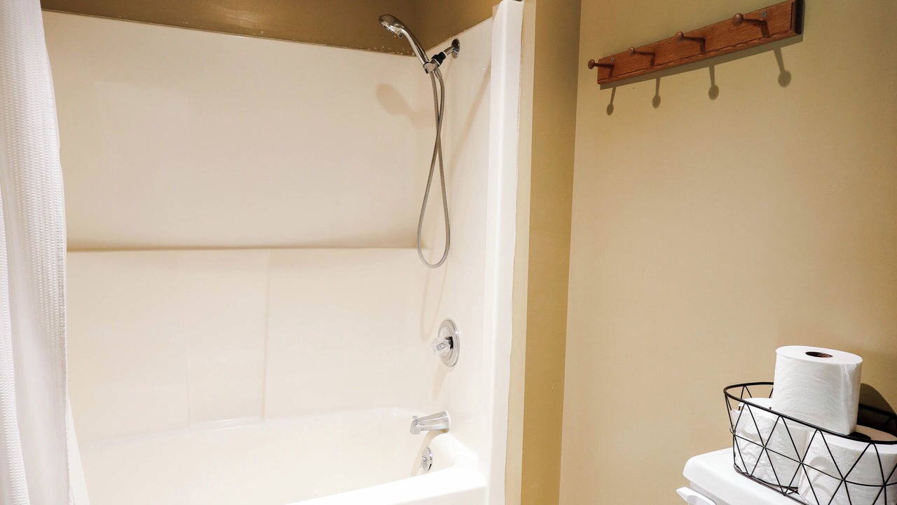 Photo of Bathroom in Oroville