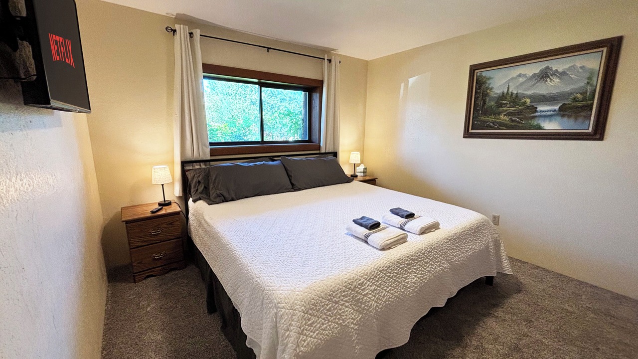 Photo of Bedroom in Oroville