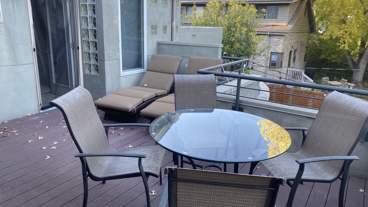 Photo of Patio Balcony in Hale