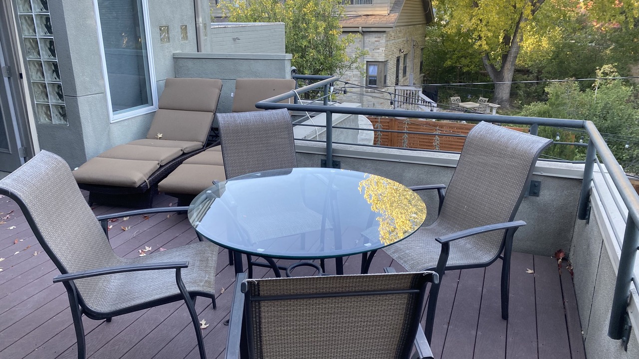 Photo of Outdoor in Hale