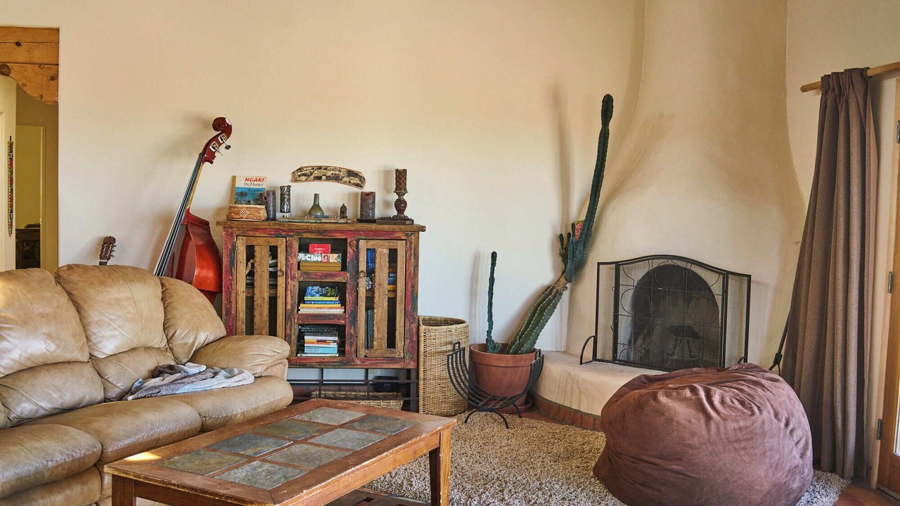 Photo of Livingroom in Placitas