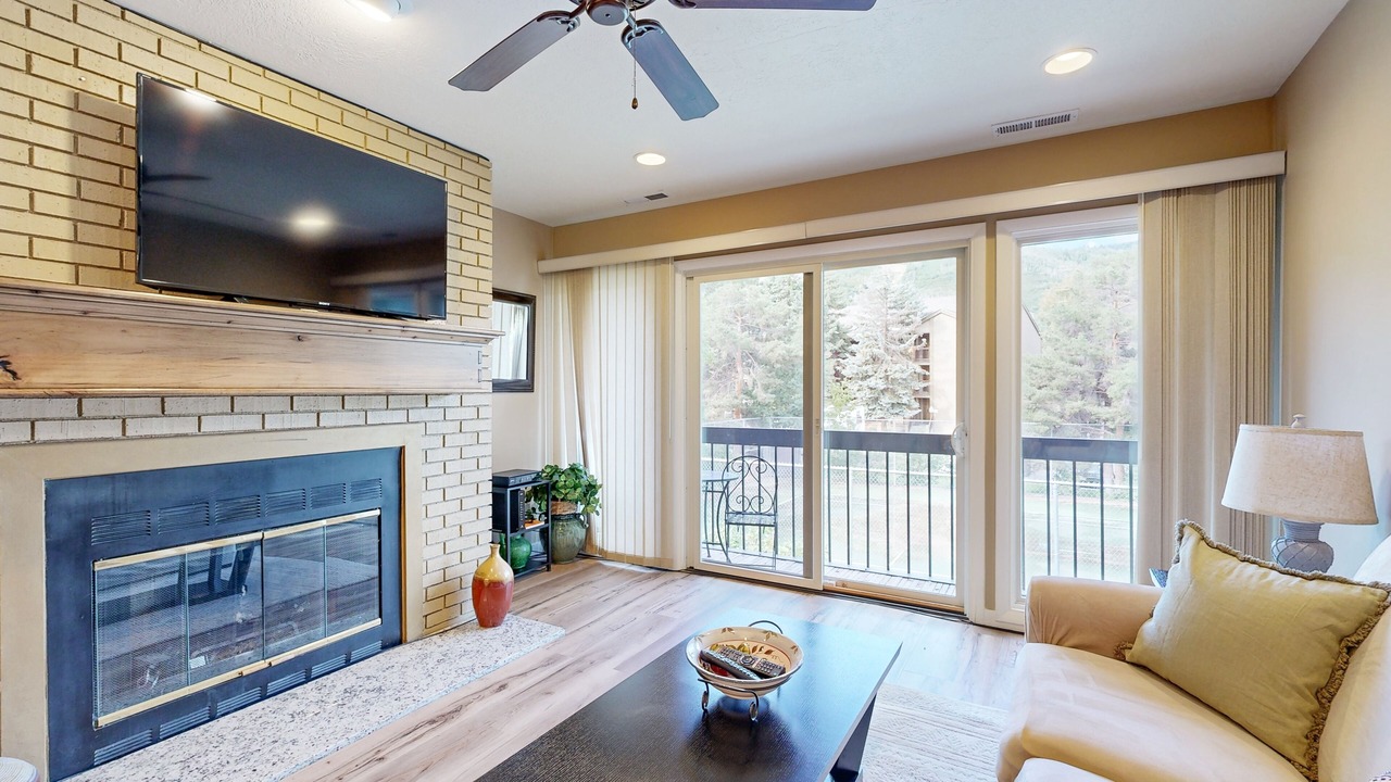 Photo of Livingroom in North Park City