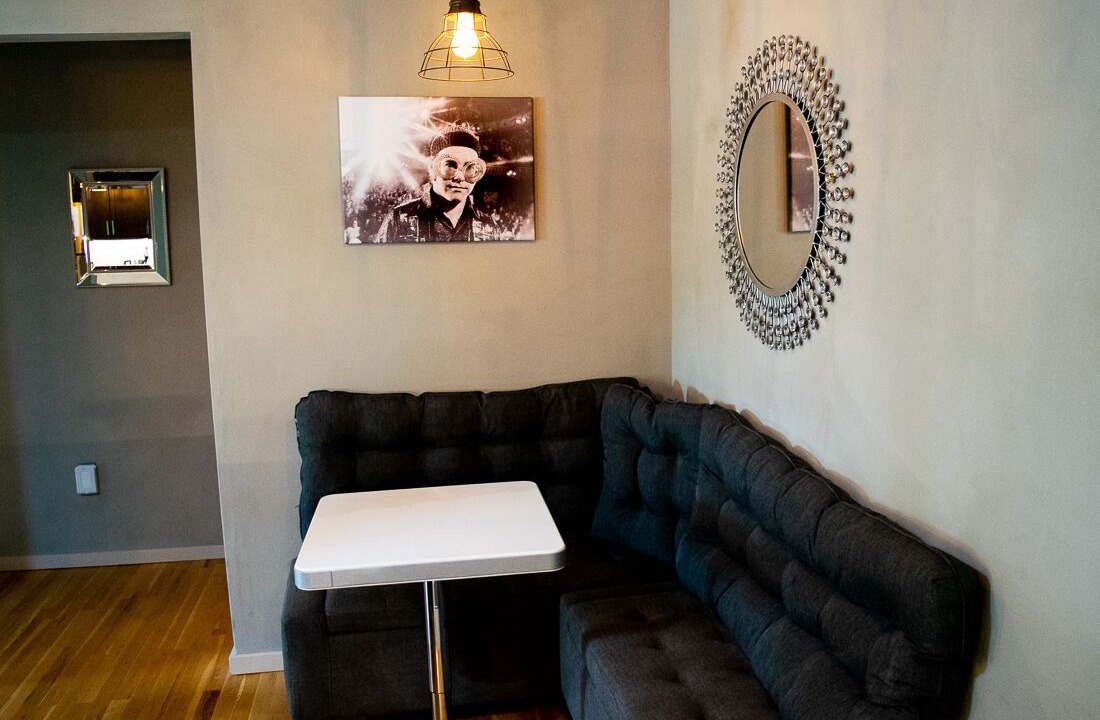 Photo of Livingroom in Parkland Hills