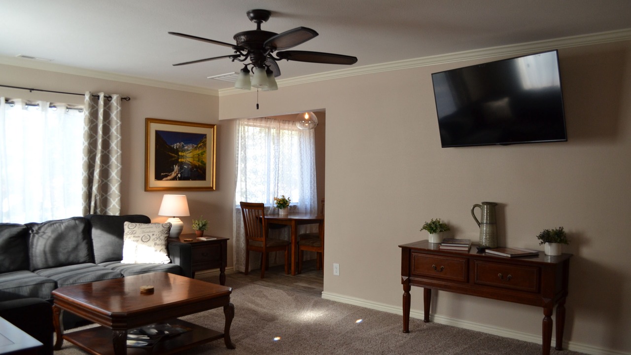 Photo of Livingroom in Broadmoor