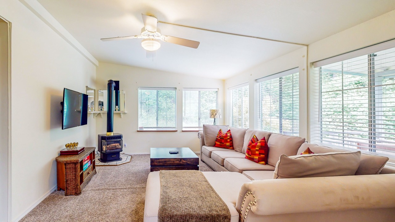 Photo of Livingroom in Sumner