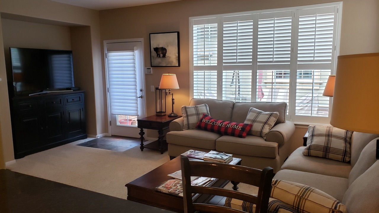Photo of Livingroom in Westridge