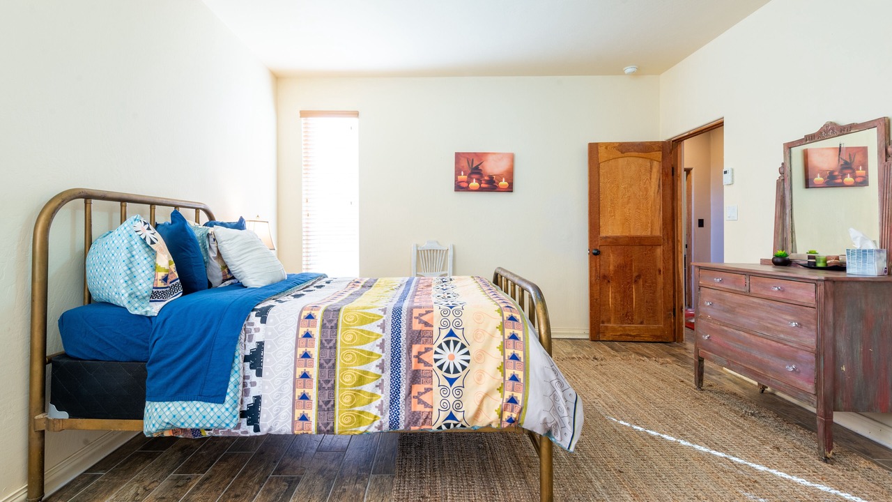 Photo of Bedroom in Alamedan Valley