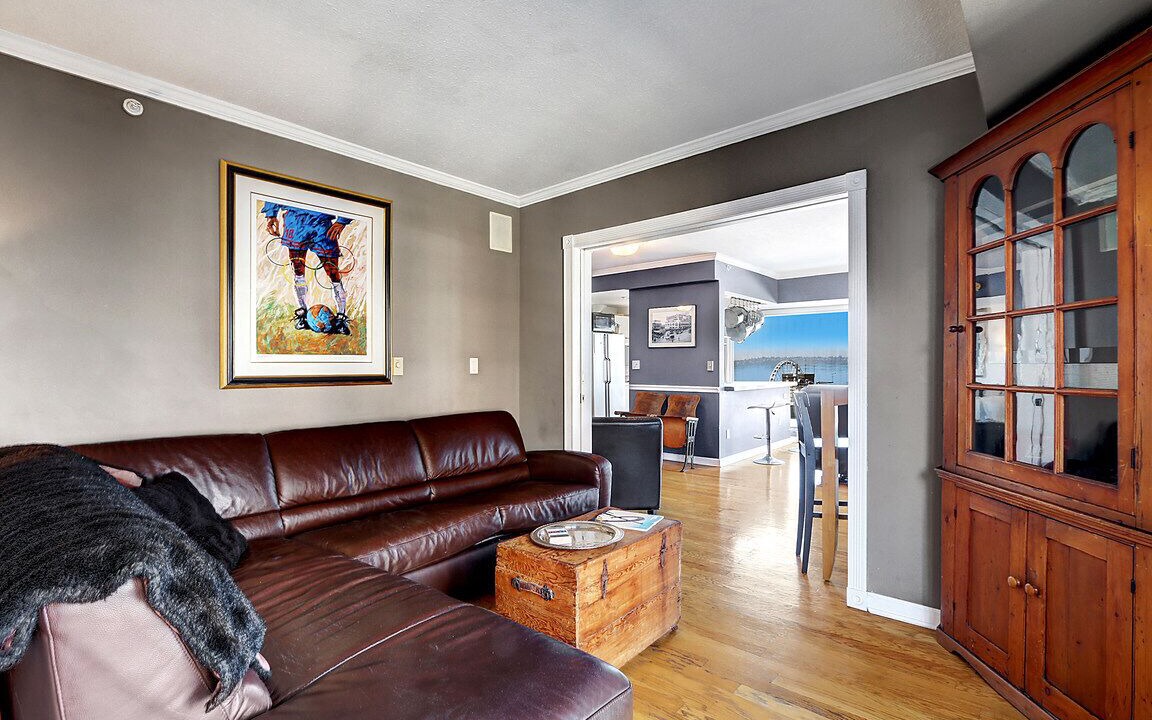 Photo of Livingroom in Downtown Seattle