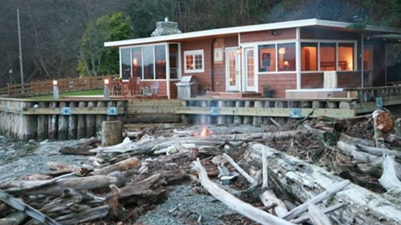 Photo of Others in Freeland
