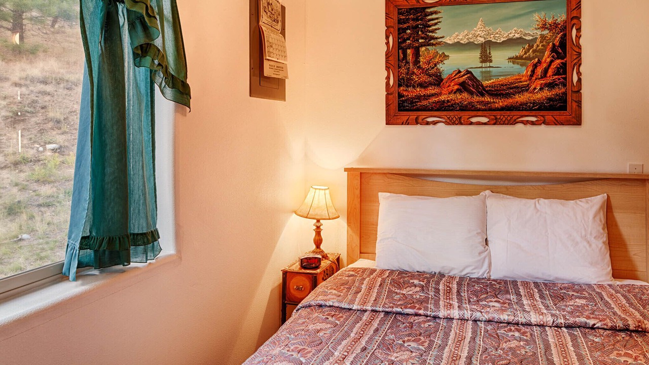 Photo of Bedroom in Oroville