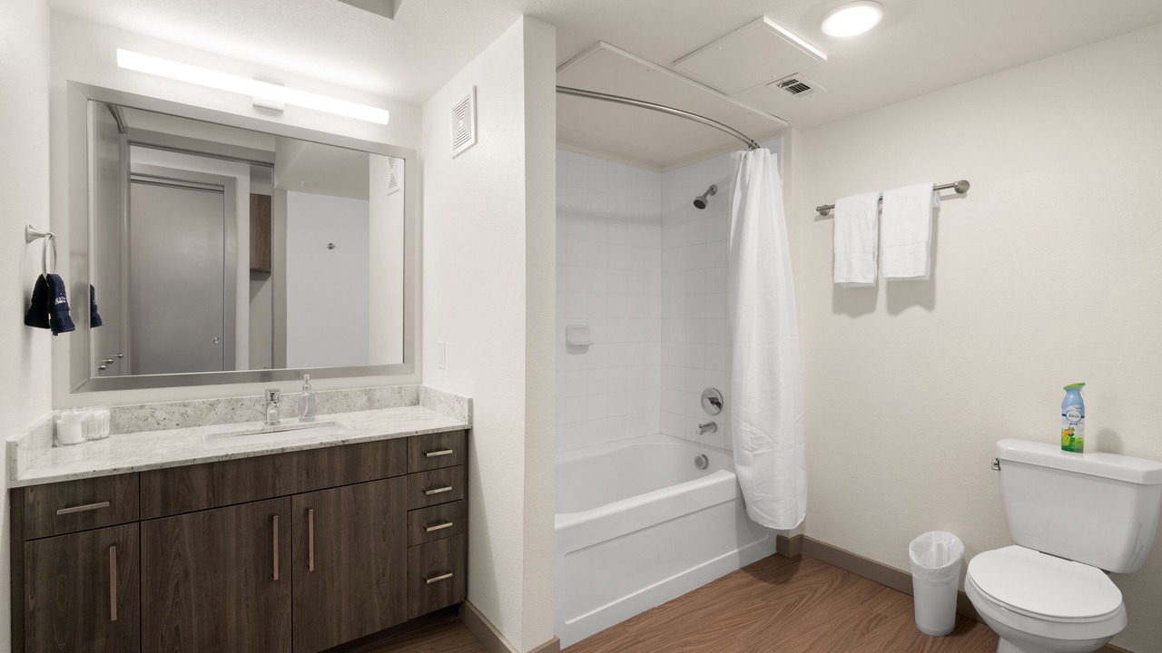 Photo of Bathroom in Central Arlington