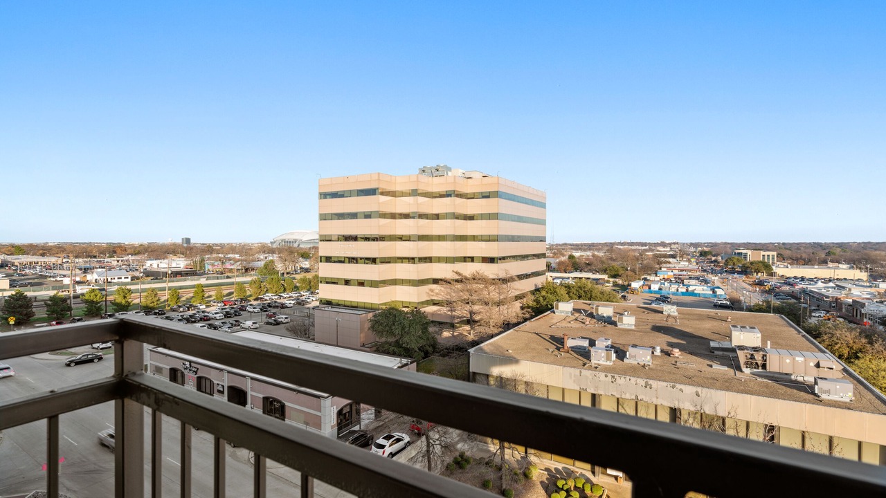 Photo of Patio Balcony in Central Arlington