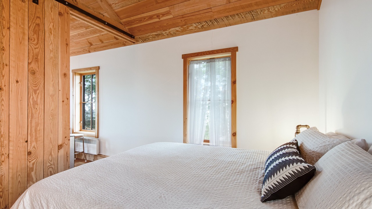 Photo of Bedroom in Eastsound