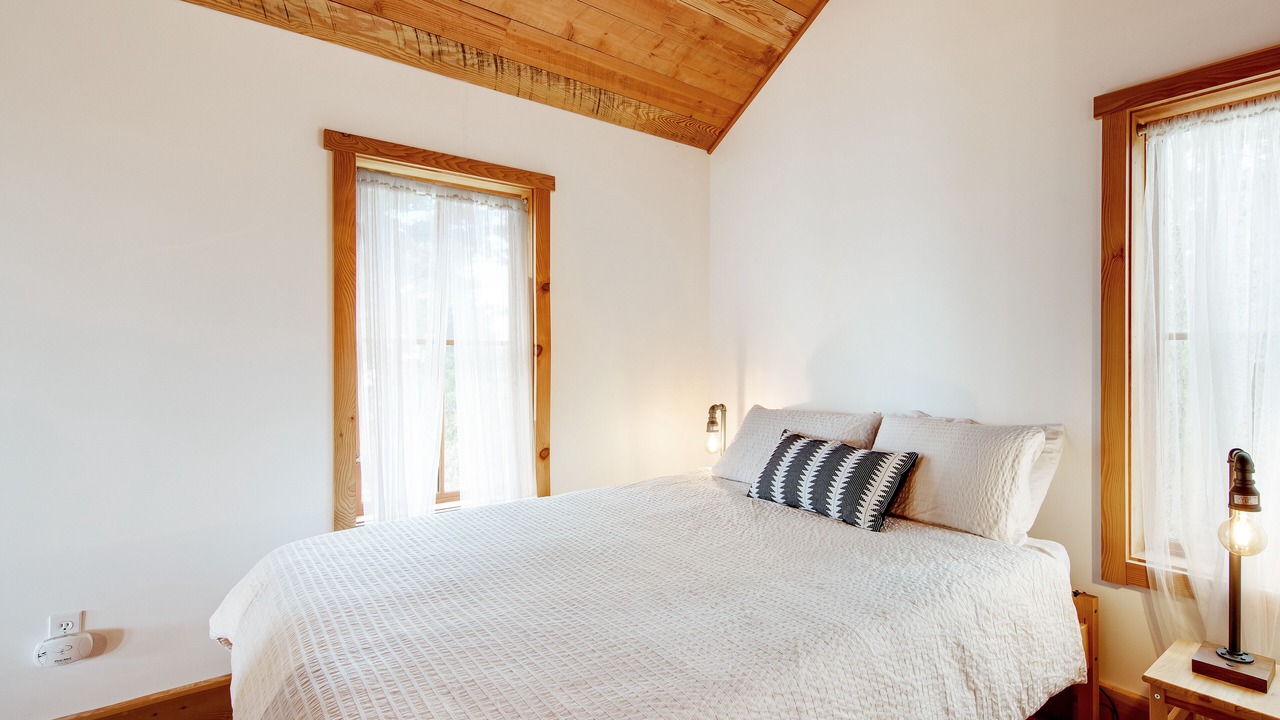 Photo of Bedroom in Eastsound