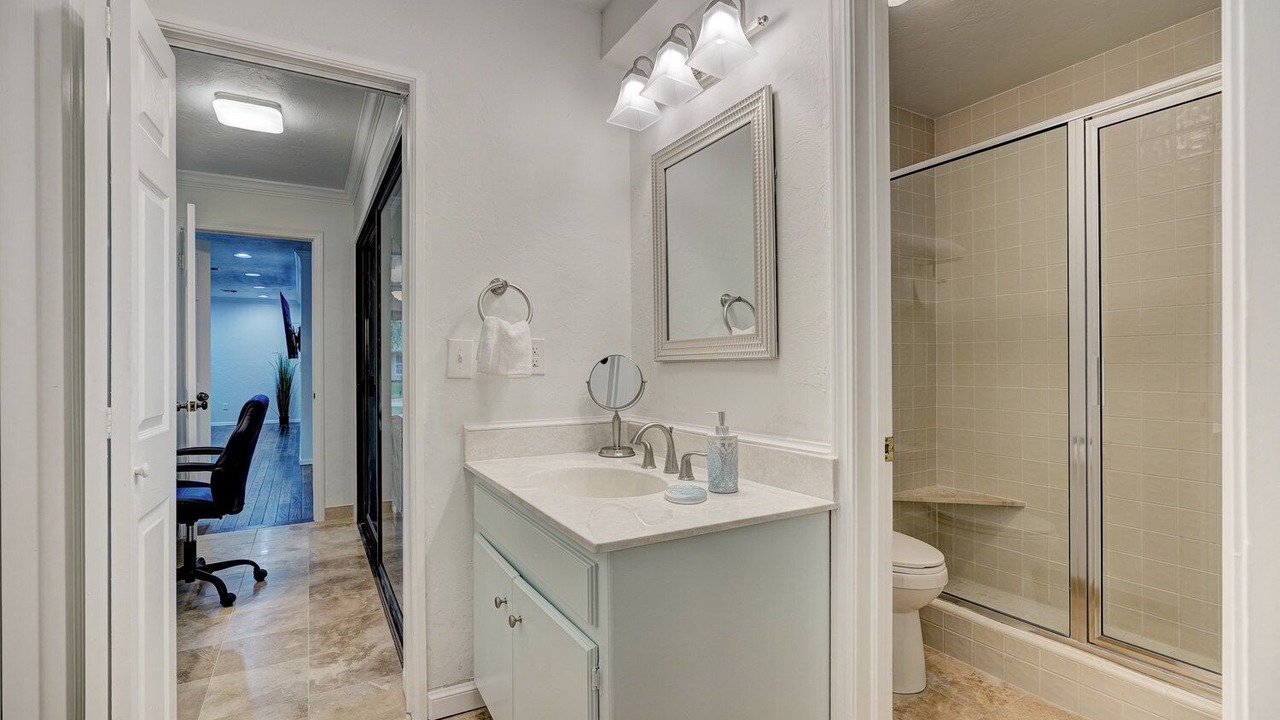 Photo of Bathroom in Central Oklahoma City
