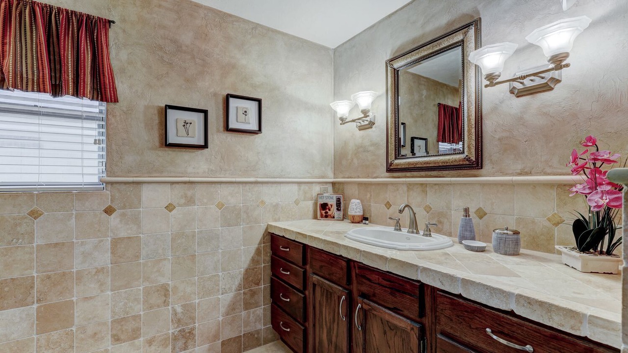 Photo of Bathroom in Central Oklahoma City