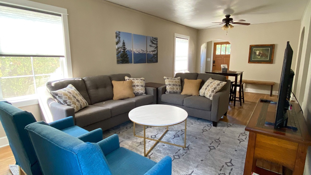 Photo of Livingroom in Baker City